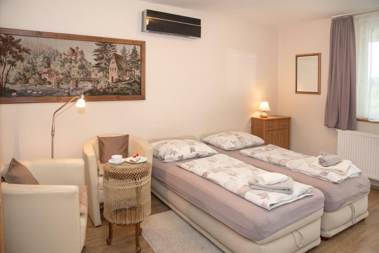 Deluxe Apartments เฮวิซ ภายนอก รูปภาพ